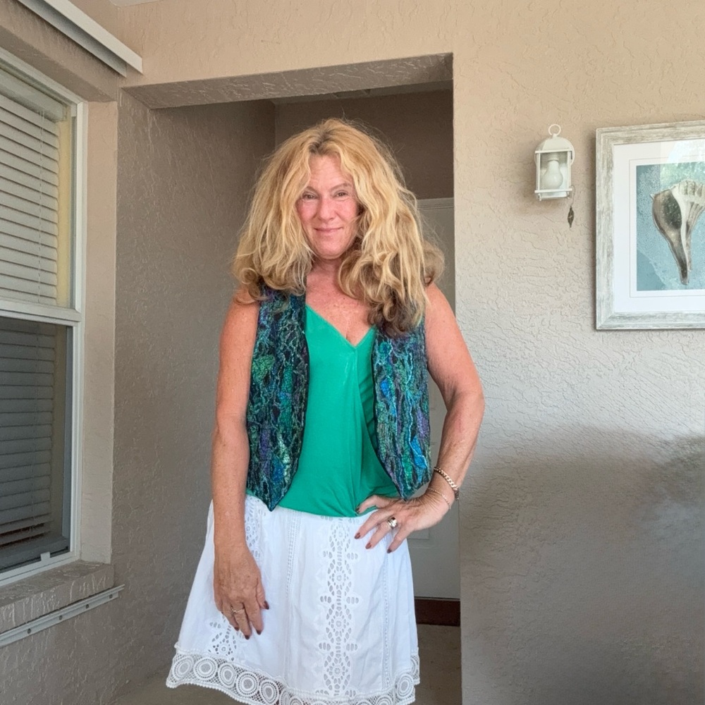Handmade Silk Multicolored Abstract Women's Vest - Picture 2 of 9